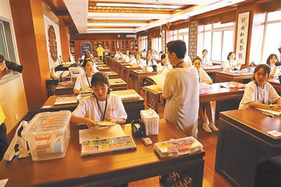 北青政打造“一老一小一青年”特色教育