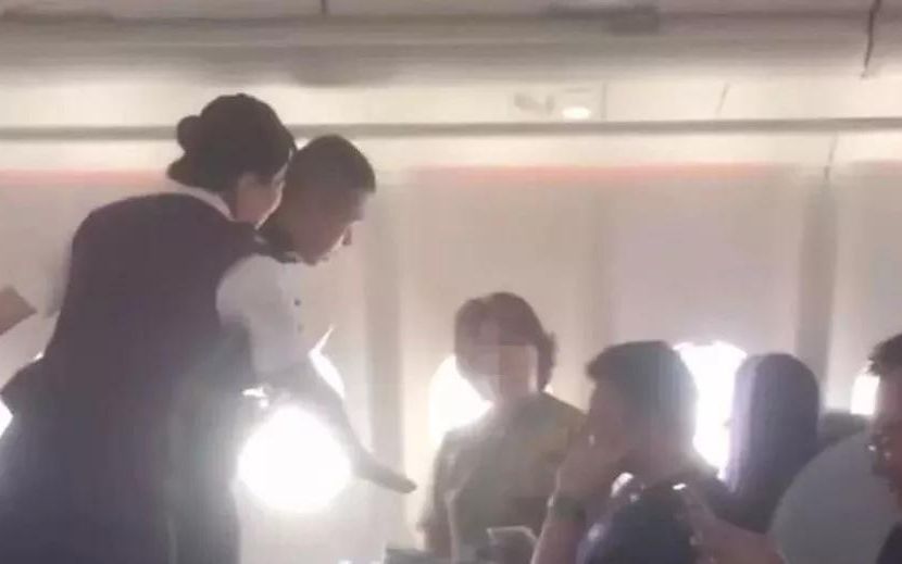 “国航监督员”身份曝光，旅客在机舱内劝阻可以这么做