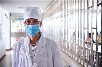 中国有多少人口艾滋病_蒯姓中国有多少人口(2)