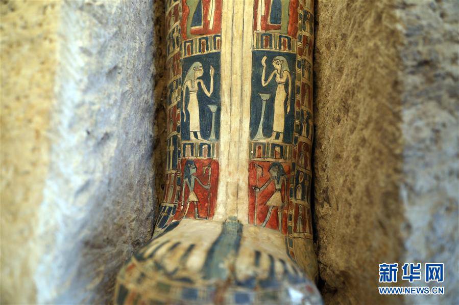 （國際）（9）埃及4500年歷史的彎曲金字塔內部墓室向游客開放
