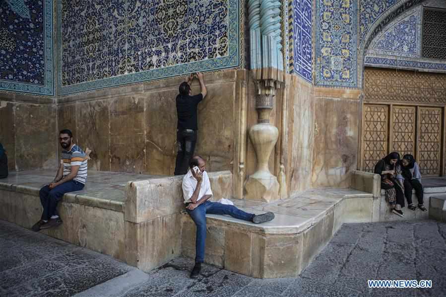 IRAN-ISFAHAN-NAGHSHE JAHAN SQUARE