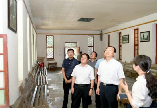 河南省人大常委会党组成员,机关党组书记,秘书长丁巍,副秘书长韩长峰