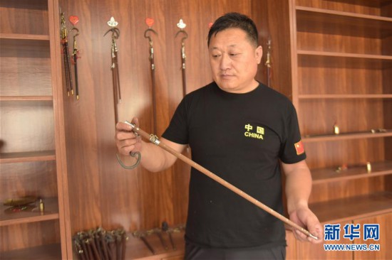 ��ͼƬ���£���1���˳����յĴ����ߡ���������