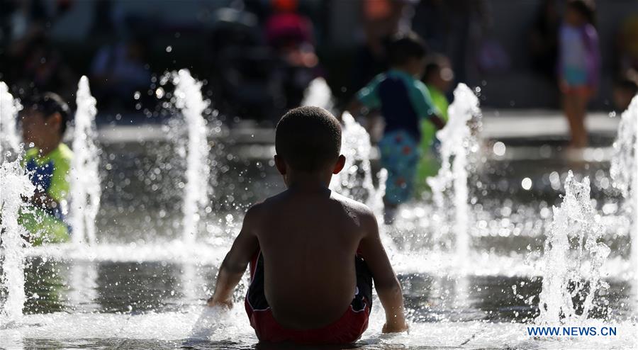 U.S.-LOS ANGELES-HEAT WAVE