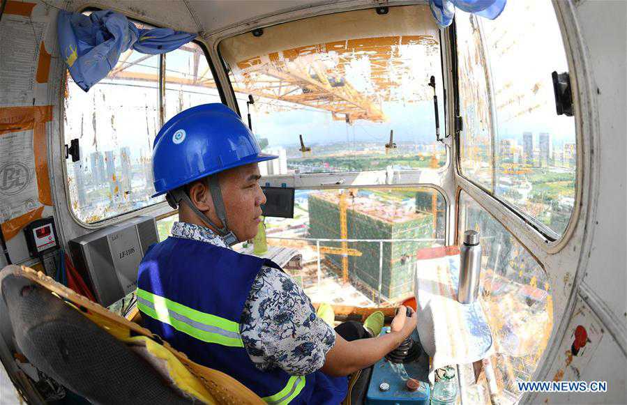 CHINA-GUANGXI-NANNING-TOWER CRANE-OPERATOR (CN)