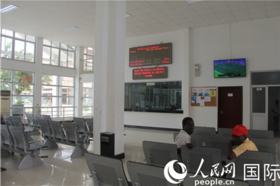 本格拉铁路的洛比托火车站（摄影：万宇）