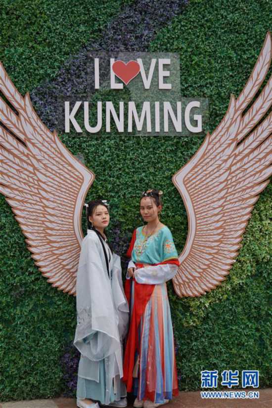 ���Ļ�����2����ͳ���ι���Ϧ