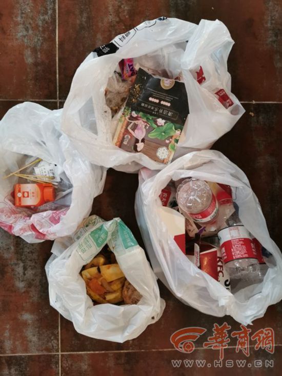 分类完四种垃圾,家人发现,家庭生活垃圾中厨余垃圾和其他垃圾是