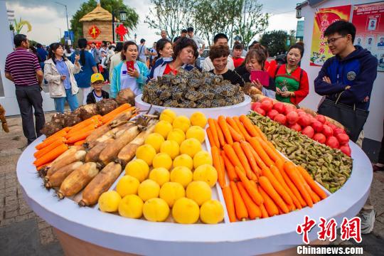 江苏兴化举办农民丰收节 鱼米水乡风采尽显