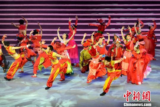 图为舞蹈《相聚在福地》。 吕明 摄