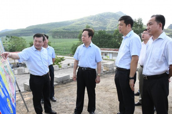 劉有明率隊到中泰崇左產業園調研