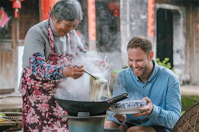 外国人拍中国美食，必打卡四川