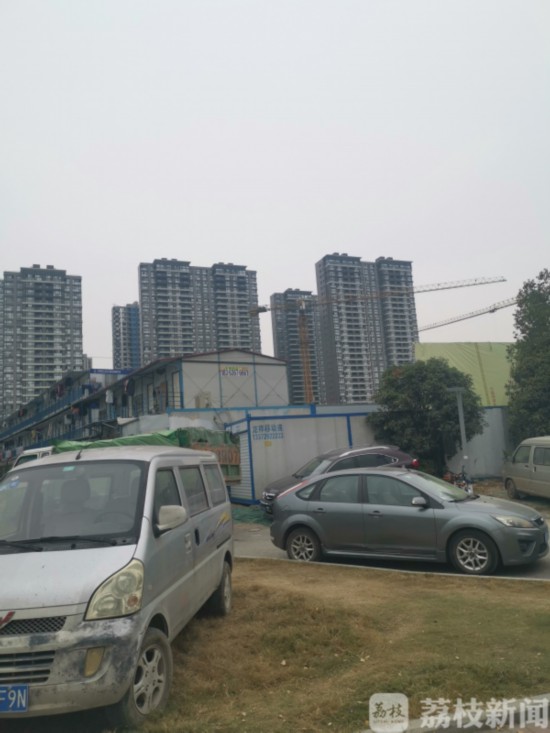 南京共享单车屡被撬锁变私车 被迫远离工地