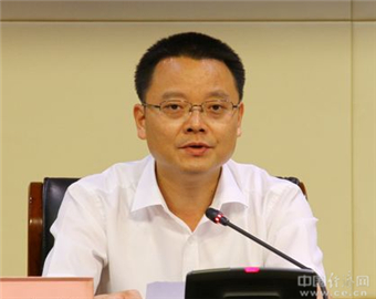 曾任合肥市委常委,纪委书记,芜湖市委副书记等职务,2016年1月当选池州