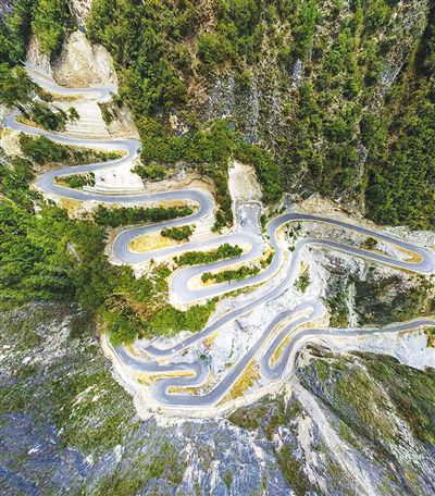 云梯里的幸福路（旅游扶贫故事①）