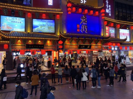 廟街入駐王府井:美食與文化交相輝映的網紅打卡地