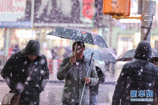 纽约遭遇雨雪天气