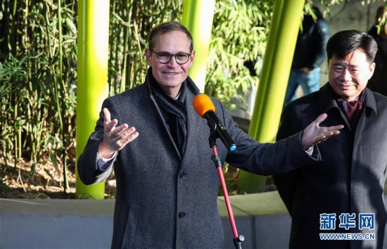 �����ʣ���9���ڵ³�������è˫��̥����Ϊ�����롱����Բ��