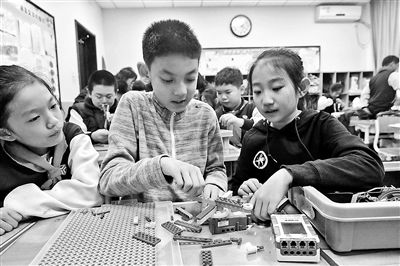 优质教育资源带科技节亮相灯市口小学