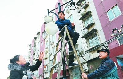 居民自管 会“当家”老小区“复活” 