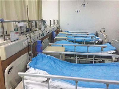 武汉人均病床_武汉同济医院病床图片(2)
