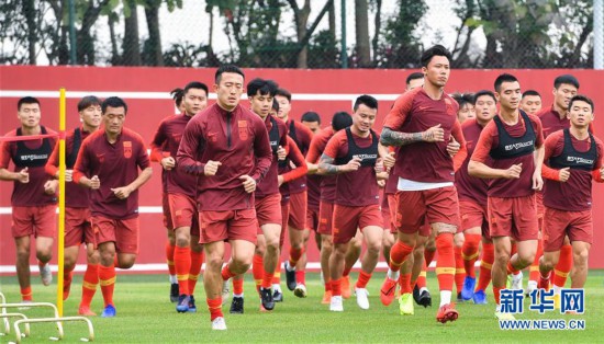 (体育)(1)足球——李铁率领新一届国足首训