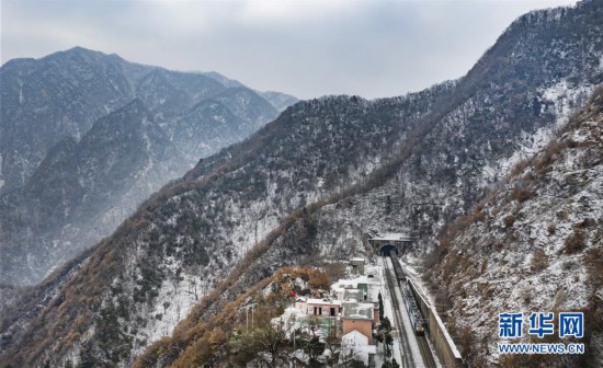 （新春走基層）（2）青石崖：秦嶺“雲端小站”的青春守護