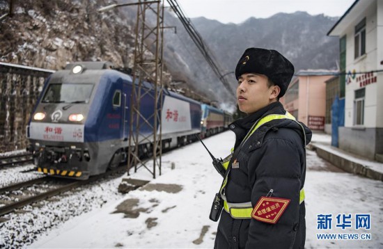 ���´��߻��㣩��3����ʯ�£����롰�ƶ�Сվ�����ഺ�ػ�