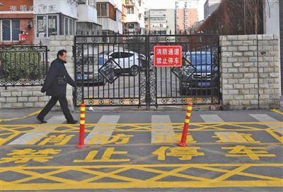 近期,沈阳,重庆等地出现高层建筑起火,消防通道被堵占导致大火蔓延