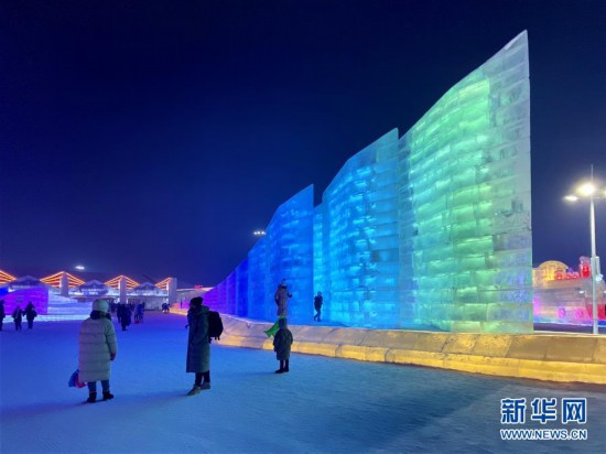 （圖文互動）（2）“冰雪+科技”：解碼冰雪大世界的創新“代碼”