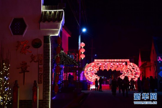 ����ᣩ��1�����Ϻױڣ�С��ׯ����ҹ���á�