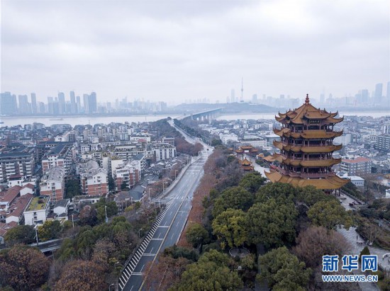 武汉:减少外出 防控疫情