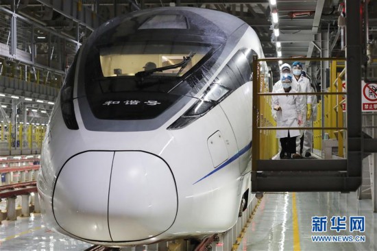 ���۽�������أ���3������һ�ߵġ���ȫ��ʿ��