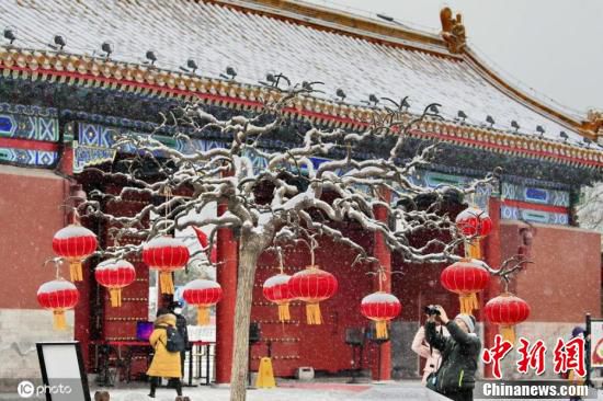 音もなく大地を潤す初春の雪　大雪が舞い散る北京 