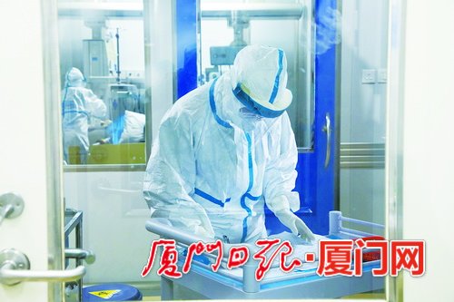 厦门疫情定点救治医院隔离病区配备移动会诊车