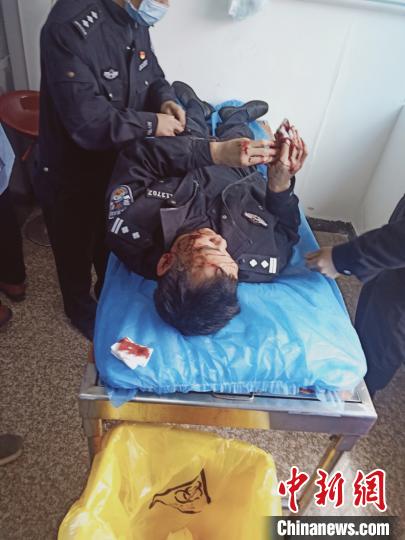 �㶫һ�񾯿���һ�������⵶����ͷ��������Σ��