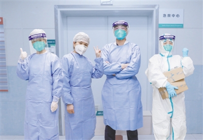 抗击人口_抗击疫情东丽在行动|开辟绿色通道方便流动人口疫苗接种