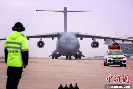 中国国産大型輸送機「運-20」が戦争以外の軍事作戦に初参加　 