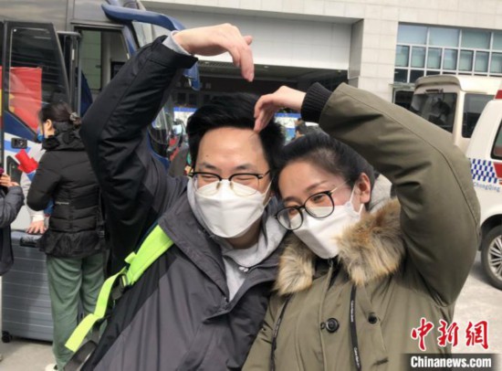 重庆第十批支援湖北医疗队45人前往湖北孝感