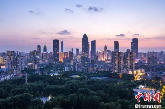 报告指商业地产近期受疫情影响大 下半年有望迎来反弹