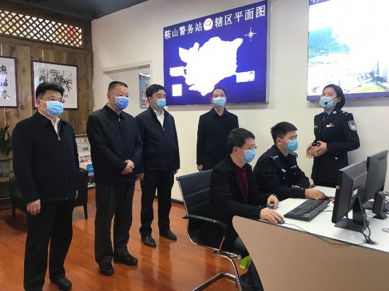桐梓头条   3月13日,市委常委,市委政法委书记刘晓渝率队到桐梓县调研