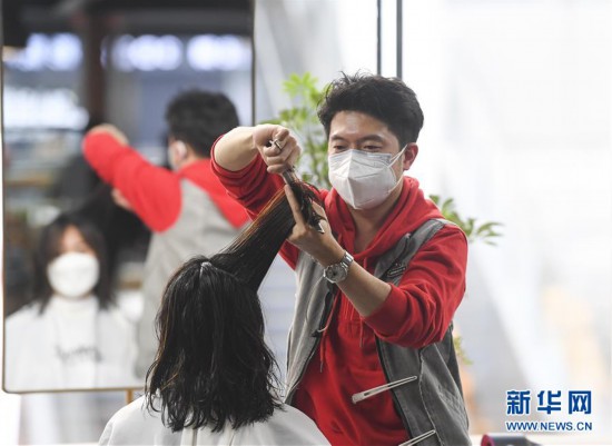 （經濟）（3）重慶渝北：多措並舉推動商貿有序復工
