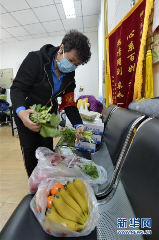 （聚焦疫情防控）（2）北京：黨員志願者服務社區居民