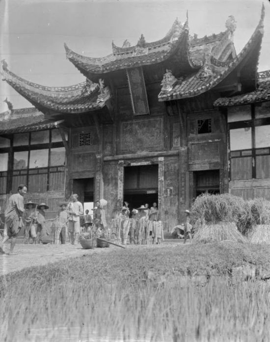 百年前老照片 感受民国时期的重庆古建筑风貌