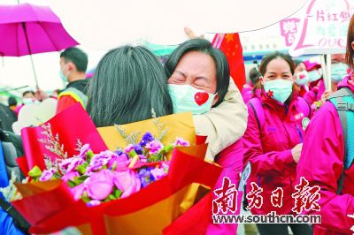 支援武汉人口_河北邢台38名支援武汉编外医务人员全部入编