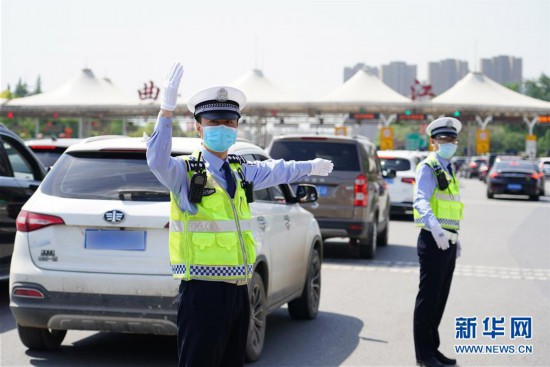 （社会）西安：加强警力 通畅道路