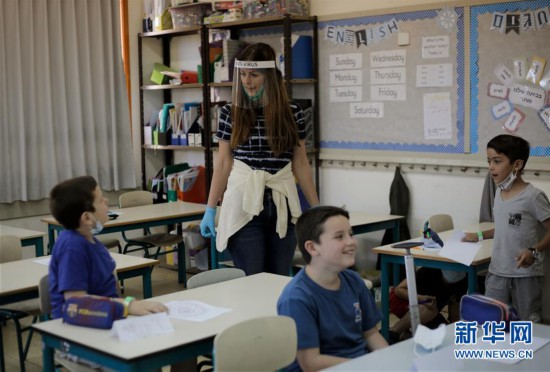 �����ʣ���5����ɫ��3�����𲽿�ѧ����