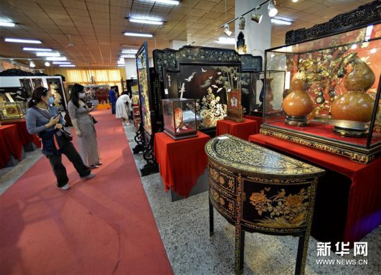 （文化）（3）金漆镶嵌漆艺精品亮相北京