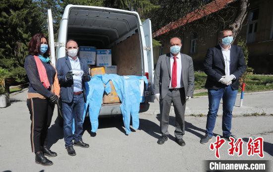 哈爾濱市給國際友城塞爾維亞烏日策市捐贈防疫物資