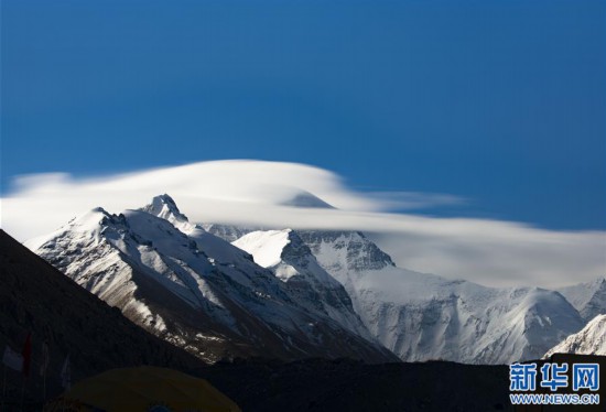 （2020珠峰高程測量·新華視界）（2）看珠峰雲卷雲舒 觀巔峰千姿百態